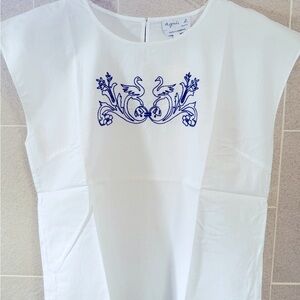 Agnes B. White Top with Embroidered Navy Swan Motif - New with Tags